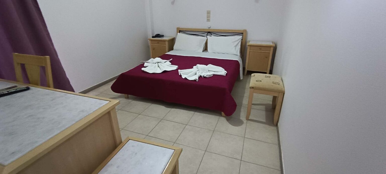 This double room has a balcony, patio and air conditioning. Room Size: 18 sq m.